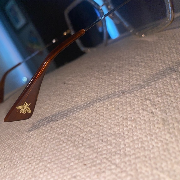 AUTHENTIC GUCCI SUNGLASSES WITH CASE main image 7